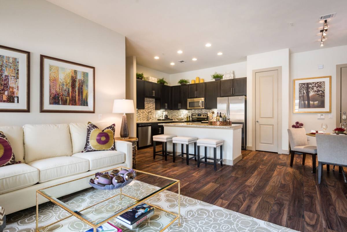 Apartment for rent at 2626 Fountain View Dr #26FW2, Houston, TX 77057