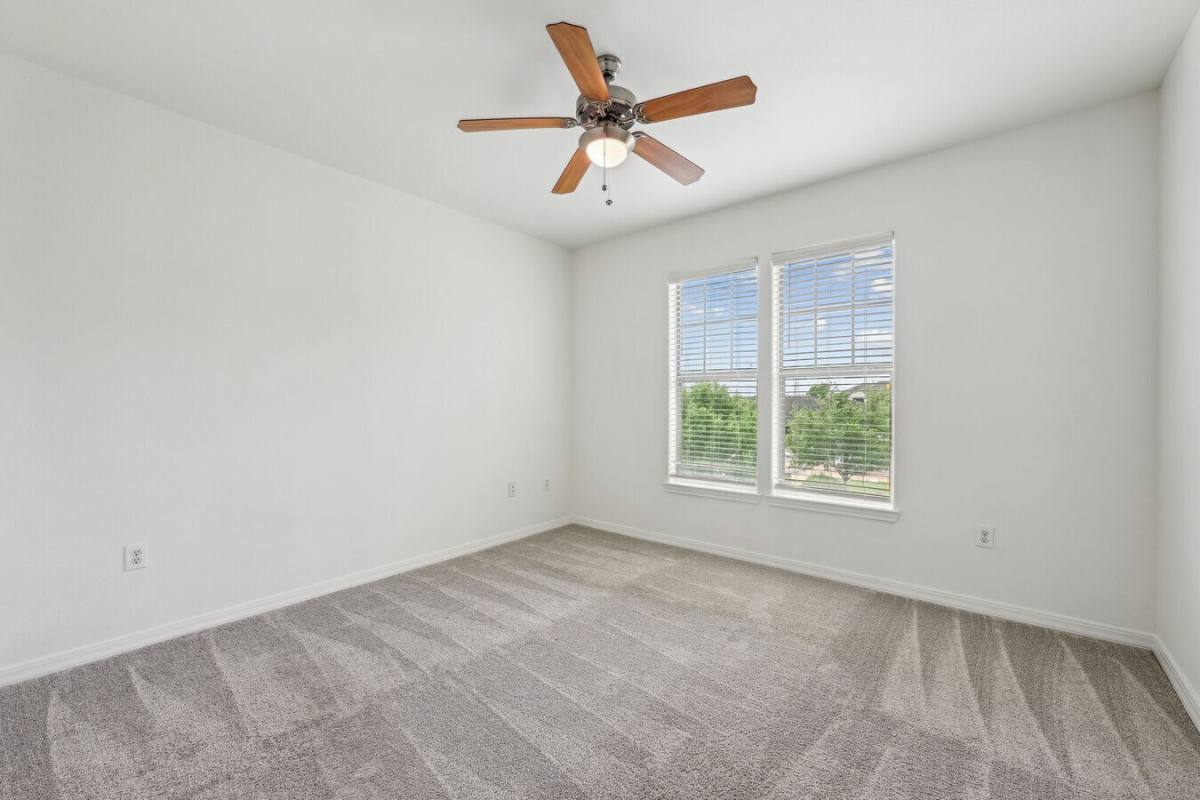 Apartment for rent at 2526 Business Center Dr #BNPK, Pearland, TX 77584