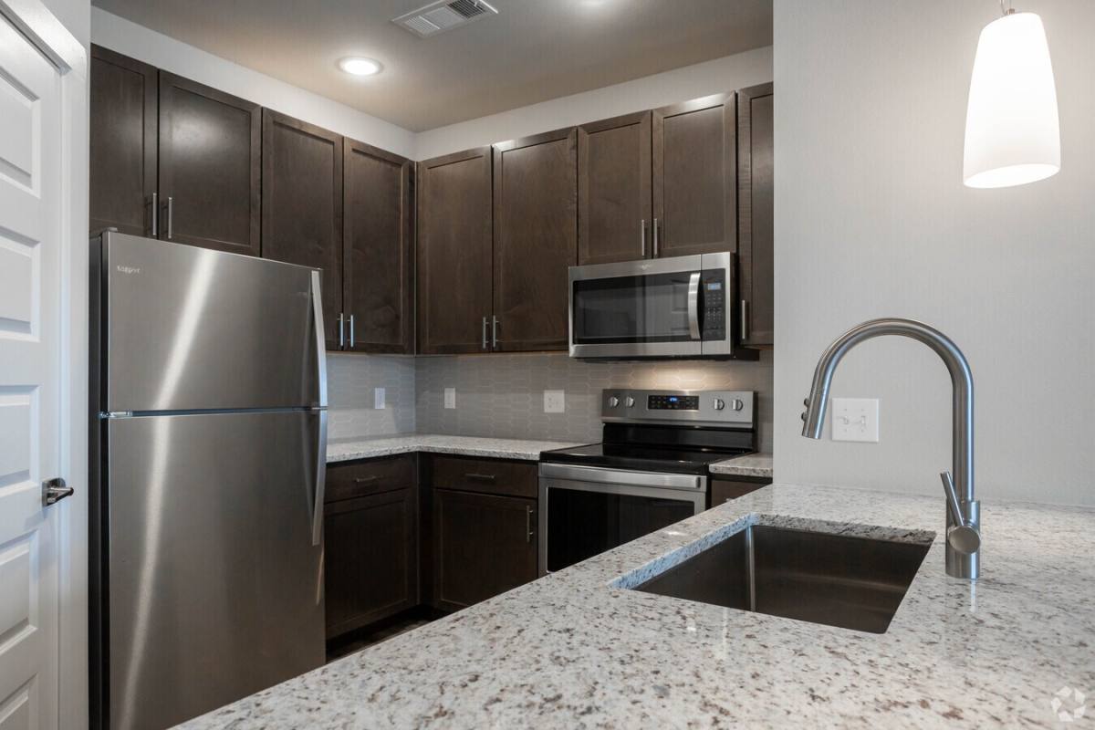 Apartment for rent at 15500 Middlebrook Dr #ATCL2, Houston, TX 77058