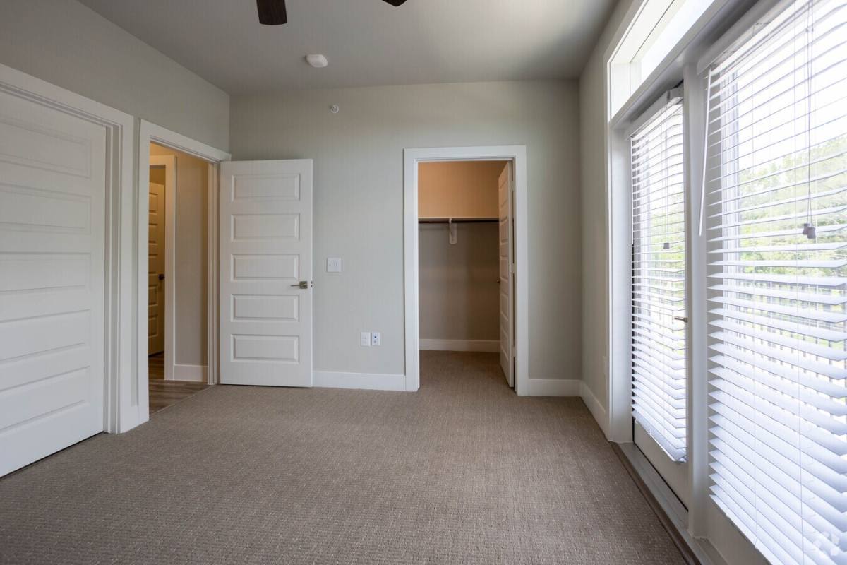 Apartment for rent at 15500 Middlebrook Dr #ATCL2, Houston, TX 77058