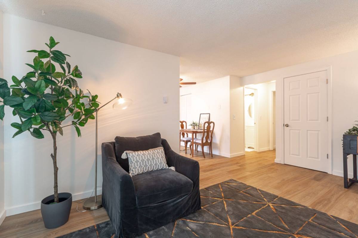 Apartment for rent at 1729 Park Ave NE, Salem, OR 97301