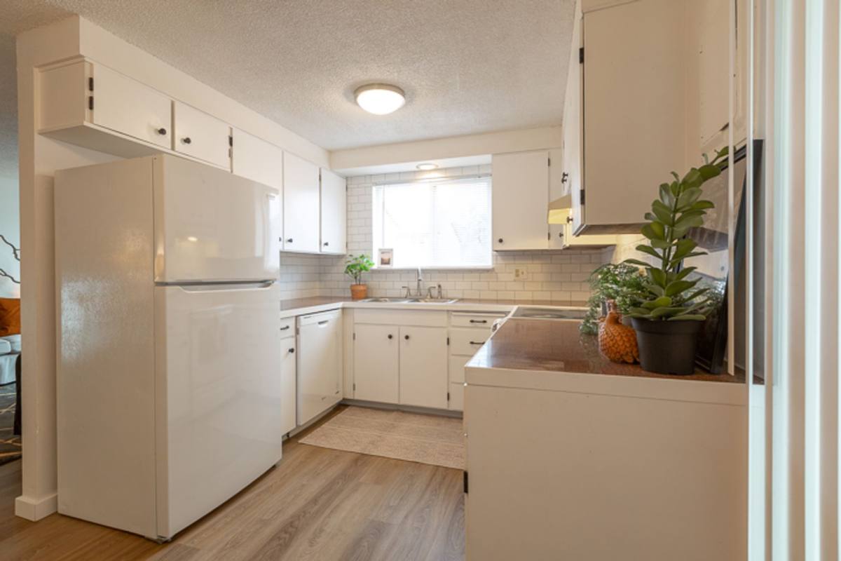 Apartment for rent at 1729 Park Ave NE, Salem, OR 97301