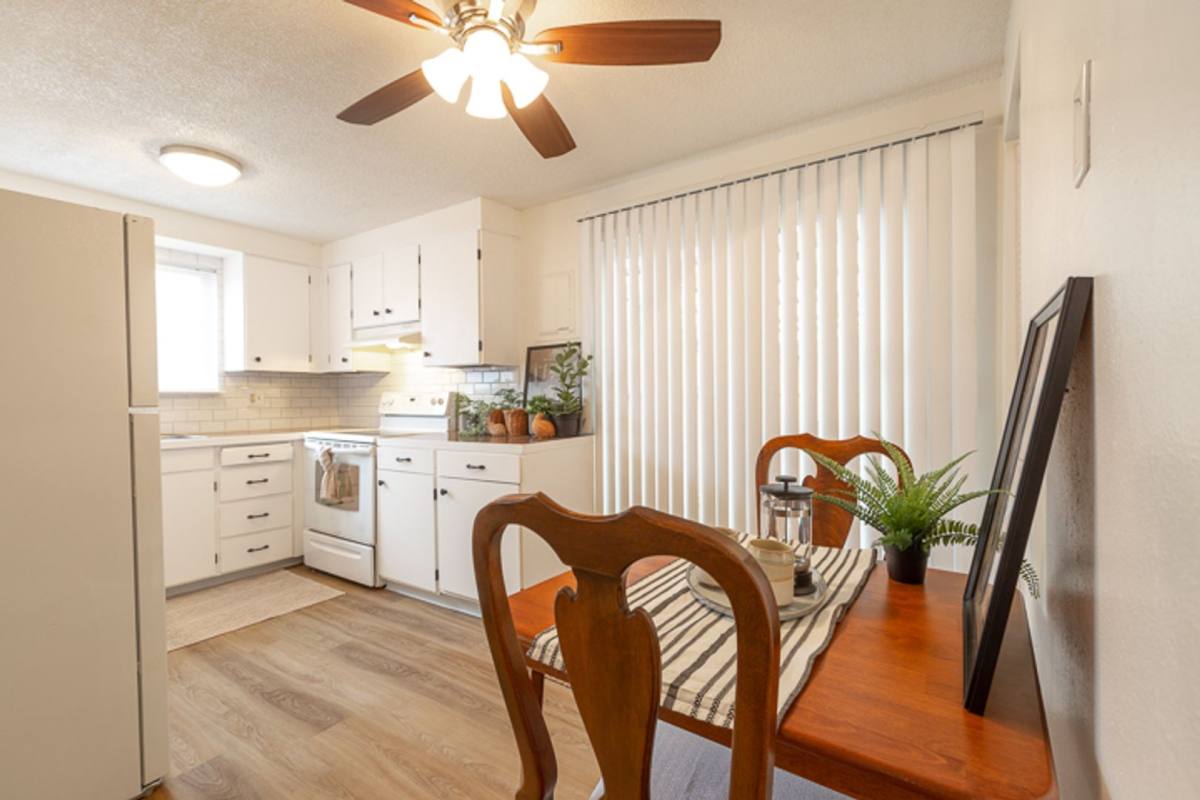 Apartment for rent at 1729 Park Ave NE, Salem, OR 97301