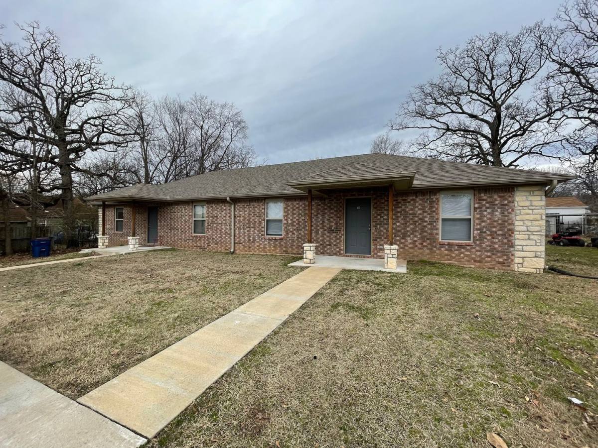 Apartment for rent at 2009 Knoxville St #A, Fort Smith, AR 72901