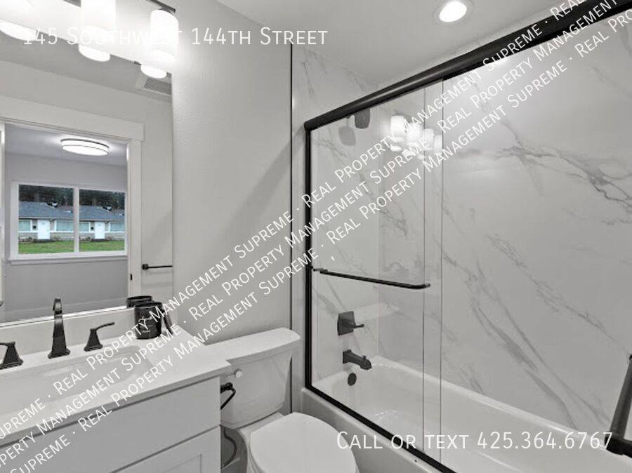 Townhouse for rent at 145 SW 144th St, Seattle, WA 98166