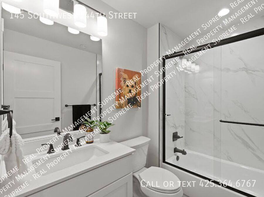 Townhouse for rent at 145 SW 144th St, Seattle, WA 98166