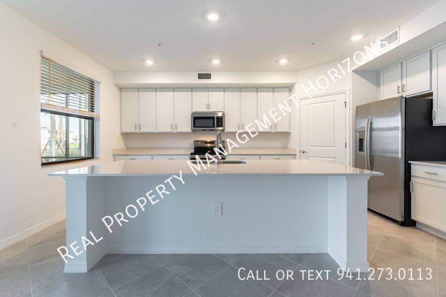 House for rent at 5628 Summit Pointe Circle #104, Bradenton, FL 34210