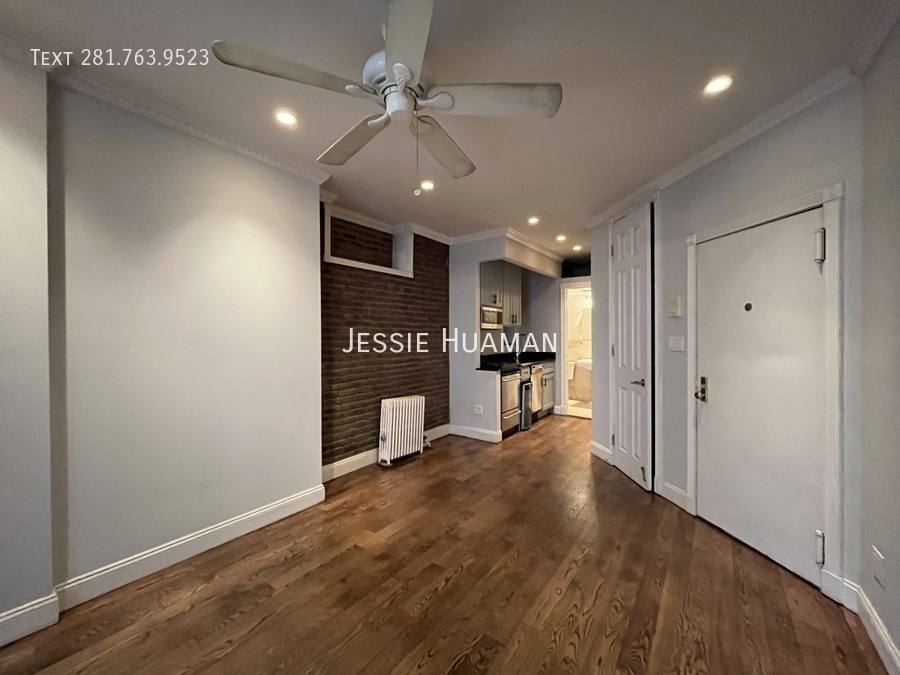 Condo for rent at 95 Perry St #16A, New York, NY 10014