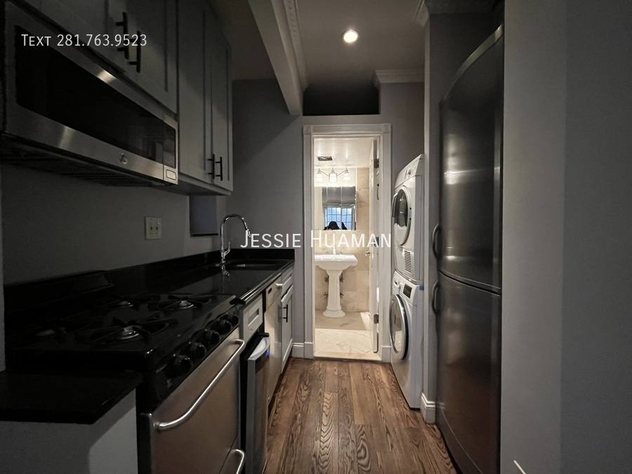 Condo for rent at 95 Perry St #16A, New York, NY 10014