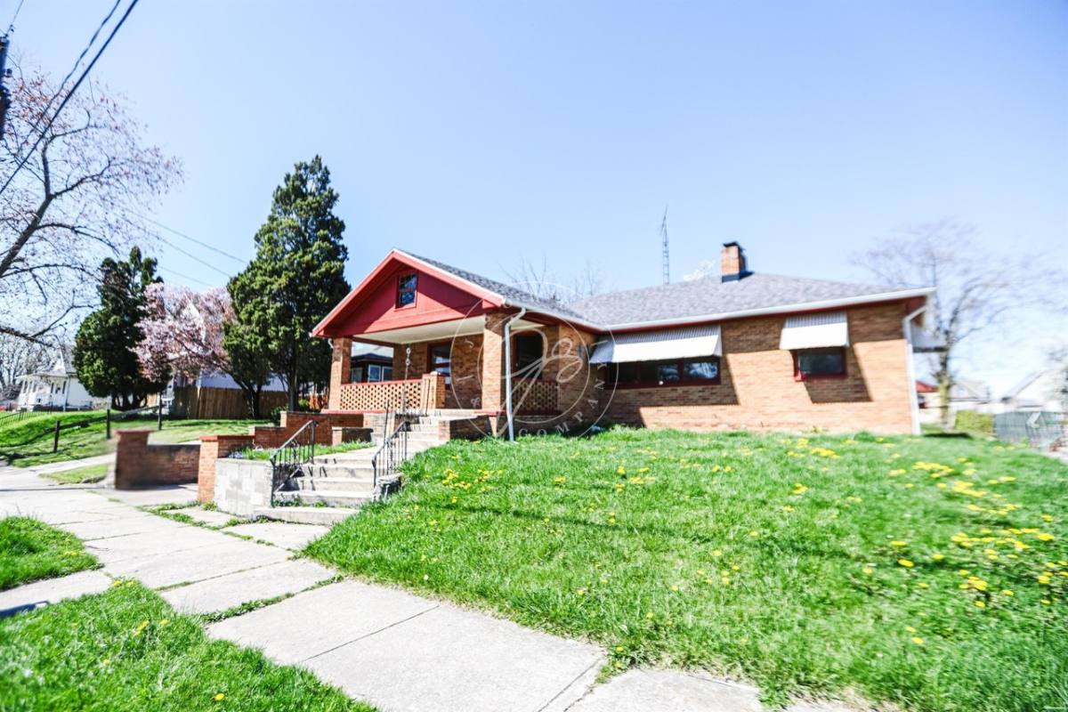 House for rent at 735 Russell St, Toledo, OH 43608