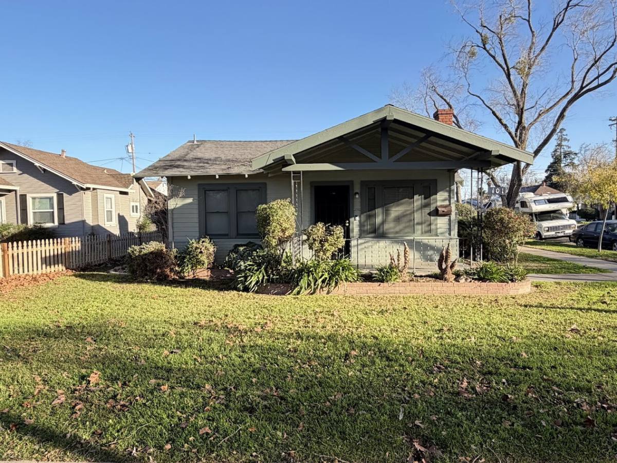 House for rent at 101 W 18th St, Merced, CA 95340