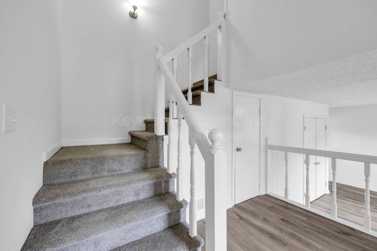 House for rent at 1586 Kings Rd, Marietta, GA 30062
