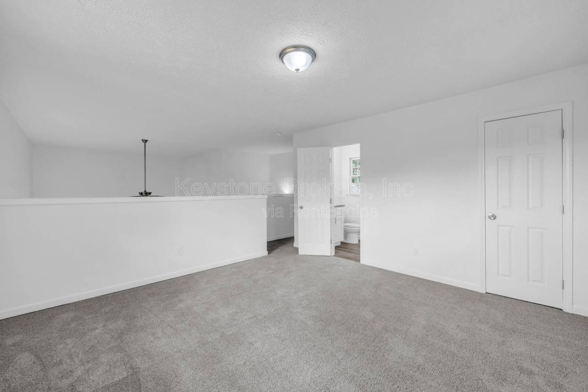 House for rent at 1586 Kings Rd, Marietta, GA 30062