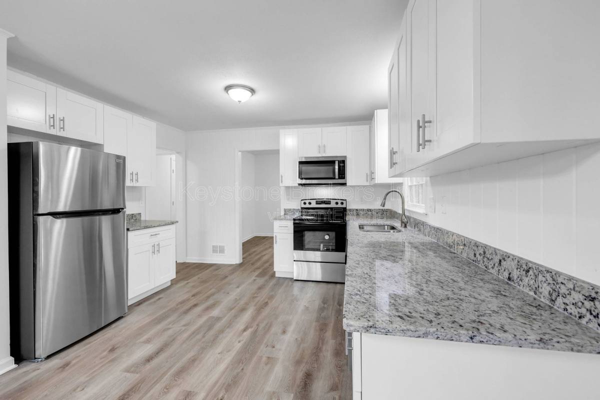 House for rent at 1586 Kings Rd, Marietta, GA 30062