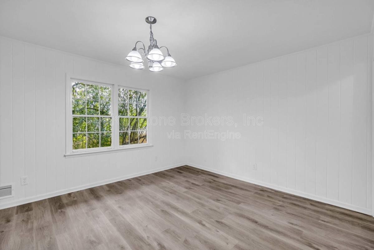 House for rent at 1586 Kings Rd, Marietta, GA 30062
