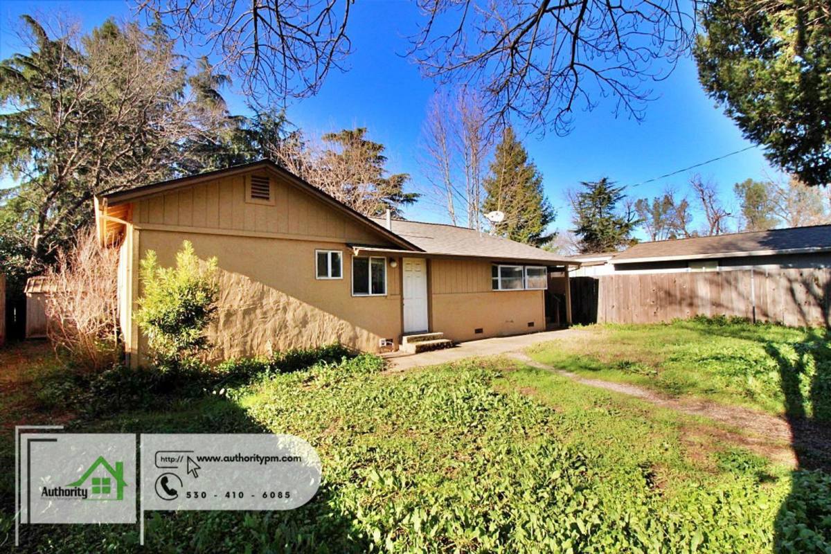 House for rent at 19087 Leaf Lane, Redding, CA 96003