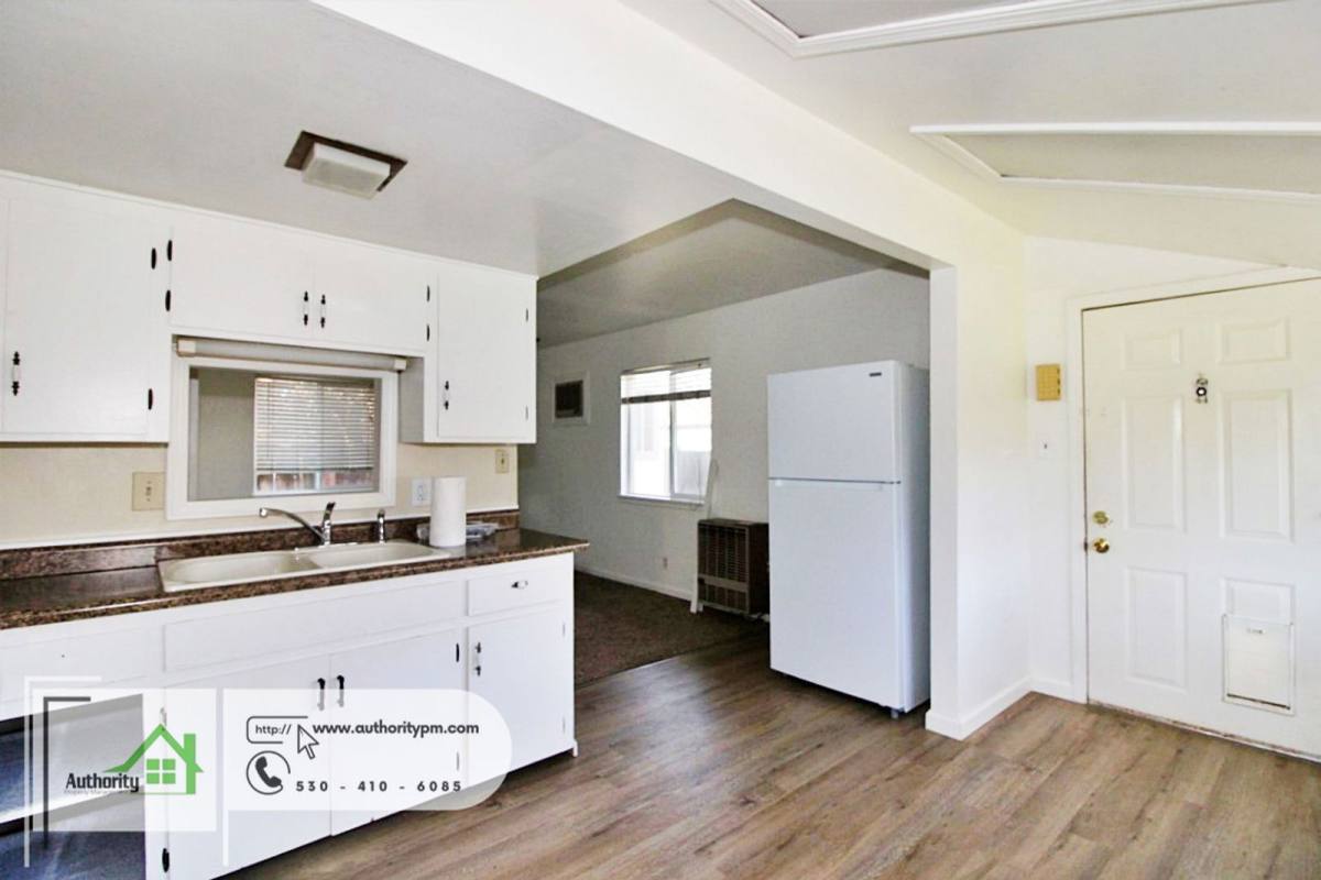 House for rent at 19087 Leaf Lane, Redding, CA 96003