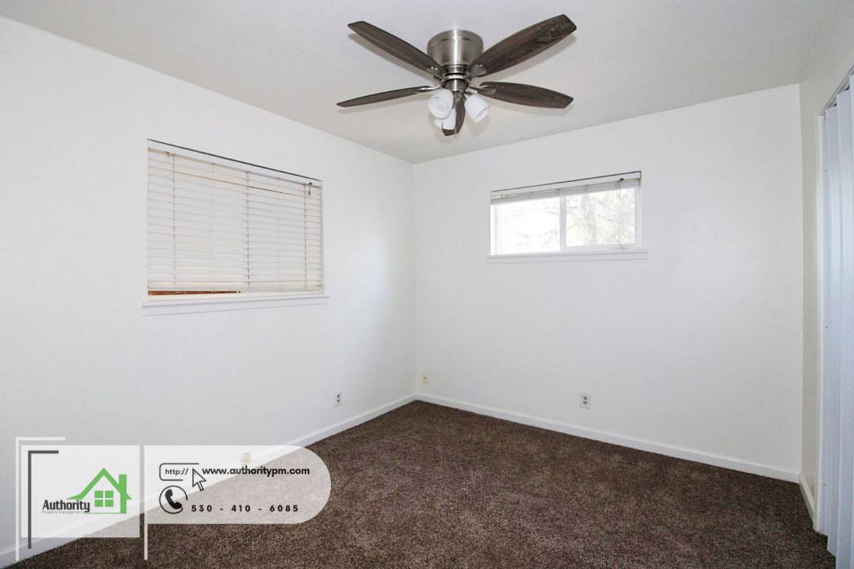 House for rent at 19087 Leaf Lane, Redding, CA 96003