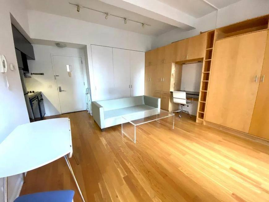 Apartment for rent at 56 Pine St #15G, New York, NY 10005