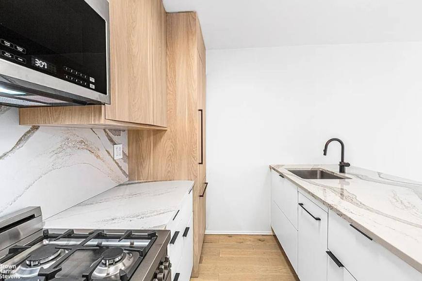 Condo for rent at 270 W 17th St #3I, New York, NY 10011