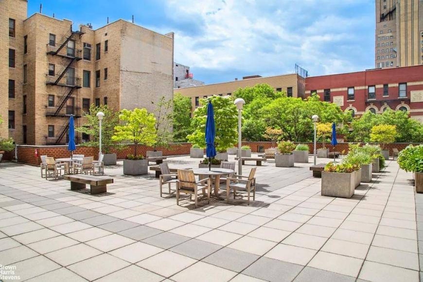 Condo for rent at 270 W 17th St #3I, New York, NY 10011