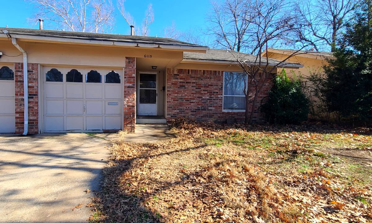 Townhouse for rent at 6115 S Troost Ave, Tulsa, OK 74136