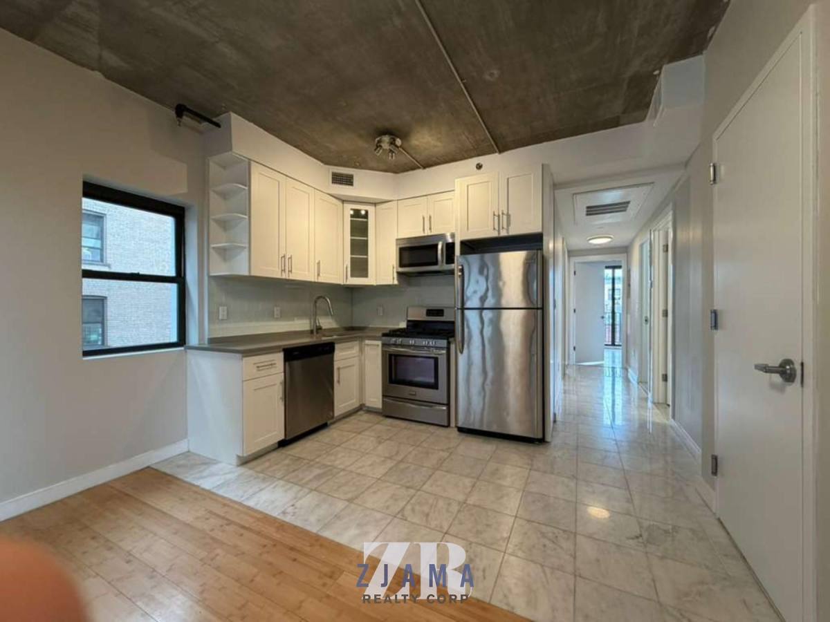 293 Hawthorne St #4C, Brooklyn, NY 11225 - Apartment For Rent - Image 4