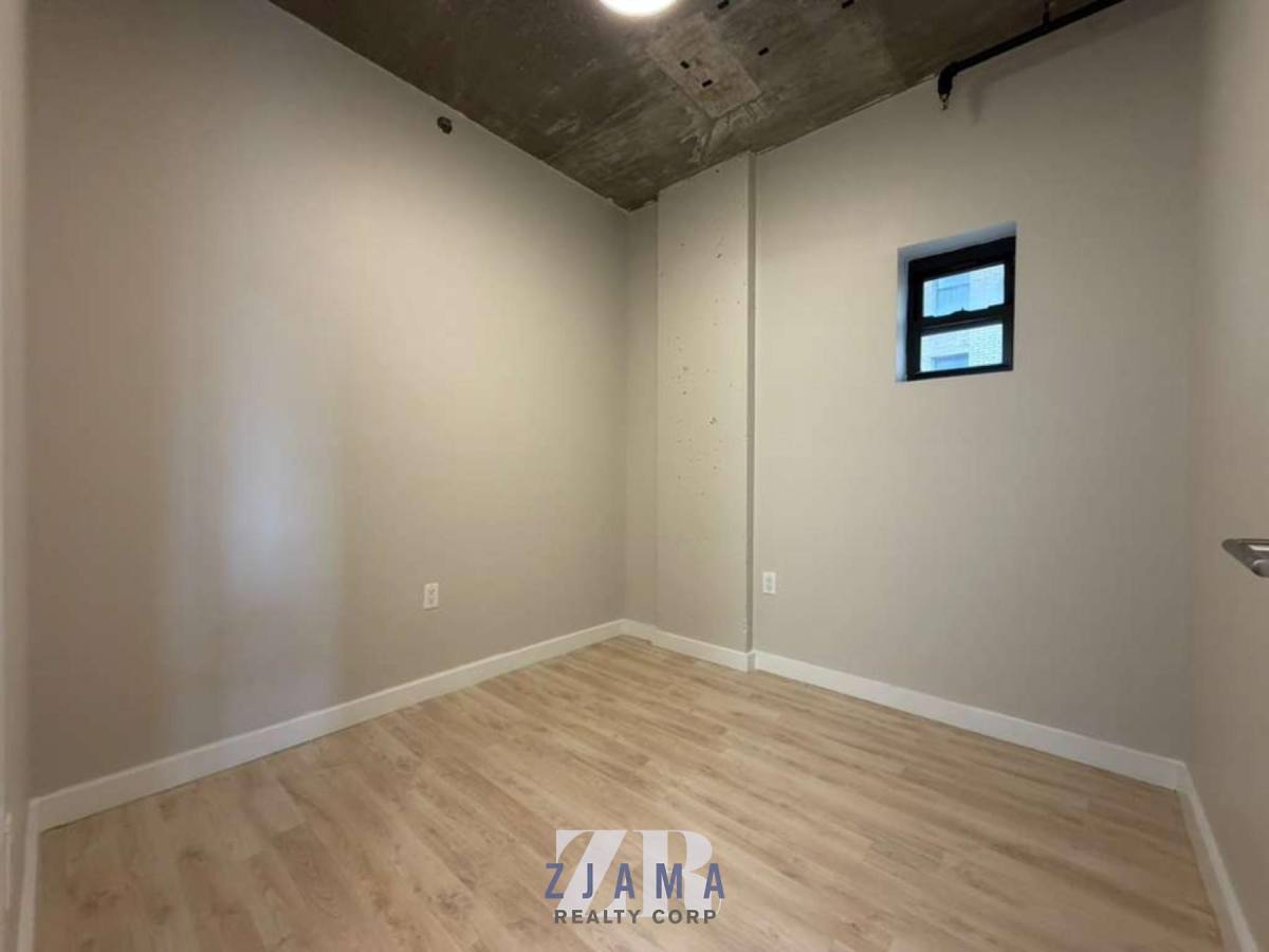 Apartment for rent at 293 Hawthorne St #4C, Brooklyn, NY 11225