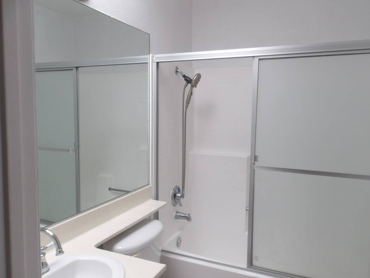 Apartment for rent at 2332 Wellesley Ave, Los Angeles, CA 90064