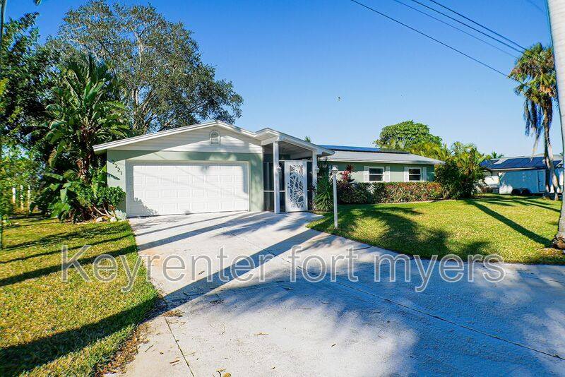 House for rent at 2221 Cape Way, North Fort Myers, FL 33917
