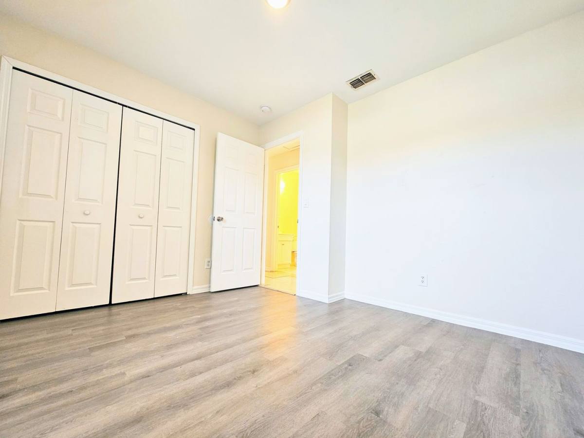 Townhouse for rent at 4916 Leonard Blvd S, Lehigh Acres, FL 33973