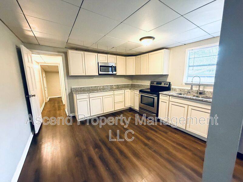 Apartment for rent at 2111 Chamberlain Ave #A, Chattanooga, TN 37404