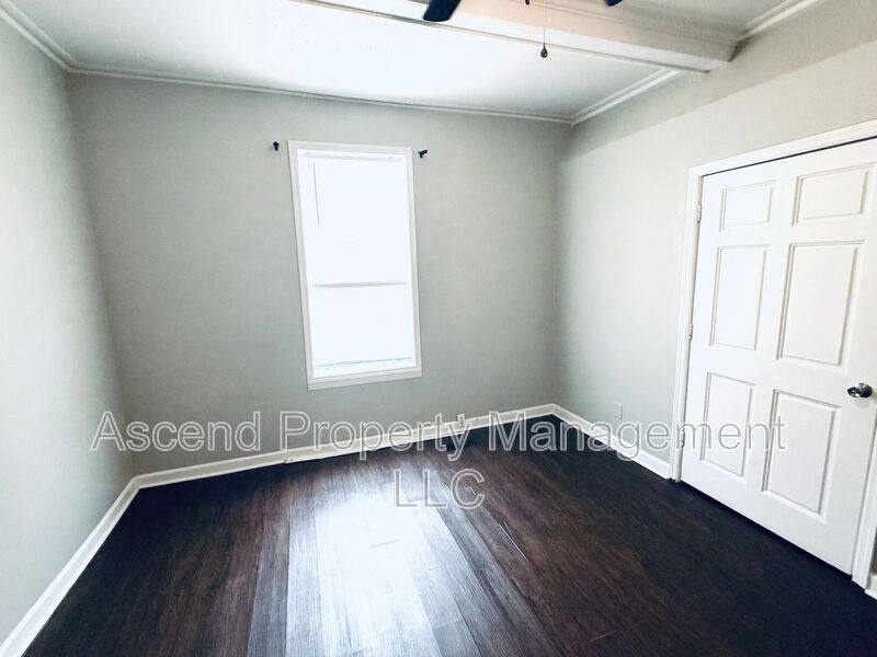 Apartment for rent at 2111 Chamberlain Ave #A, Chattanooga, TN 37404