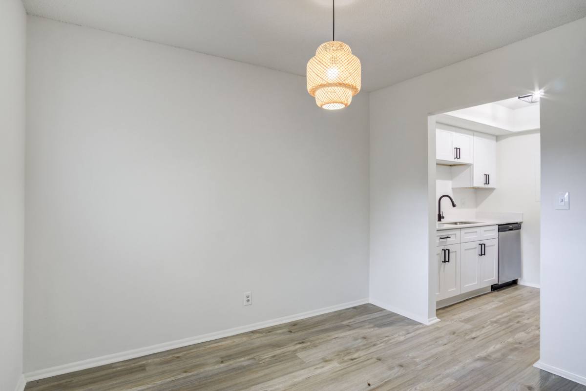Apartment for rent at 1545-1551 Sam Rittenburg Blvd, Charleston, SC 29407