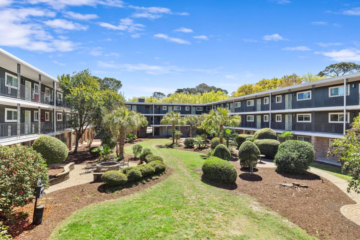 Apartment for rent at 1545-1551 Sam Rittenburg Blvd, Charleston, SC 29407