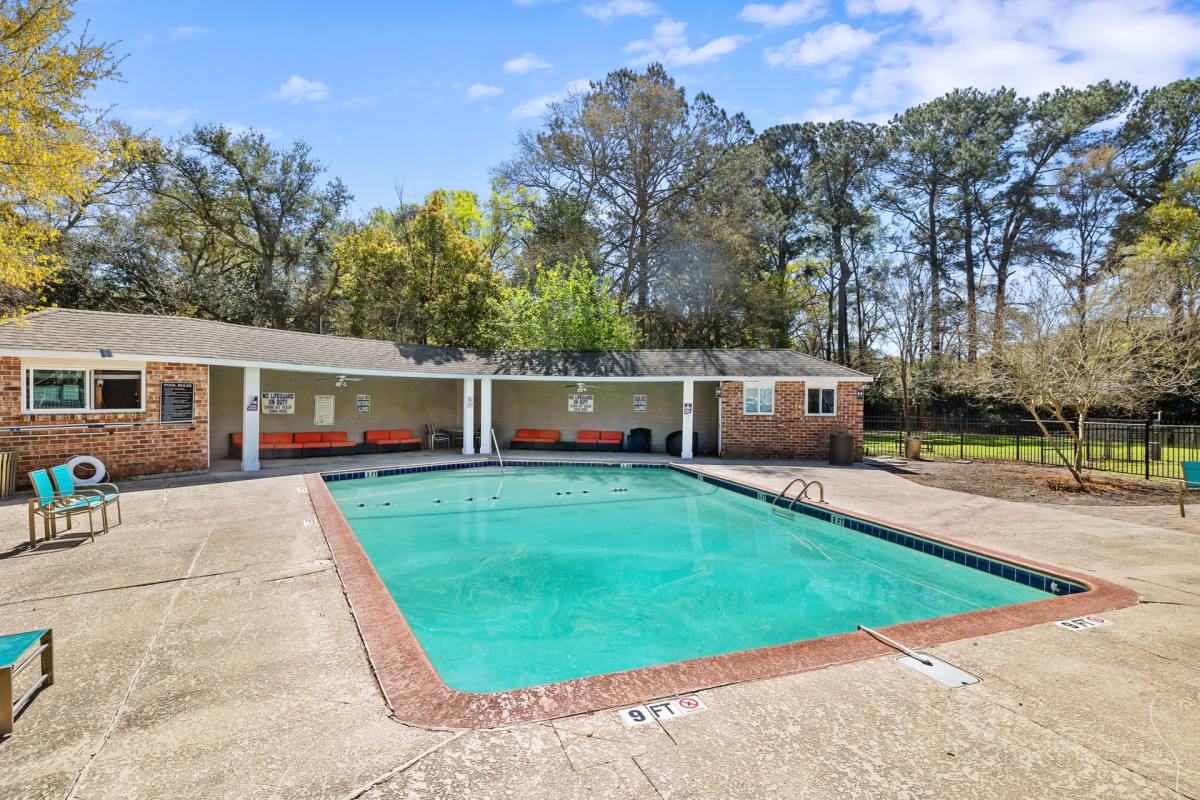 Apartment for rent at 1545-1551 Sam Rittenburg Blvd, Charleston, SC 29407