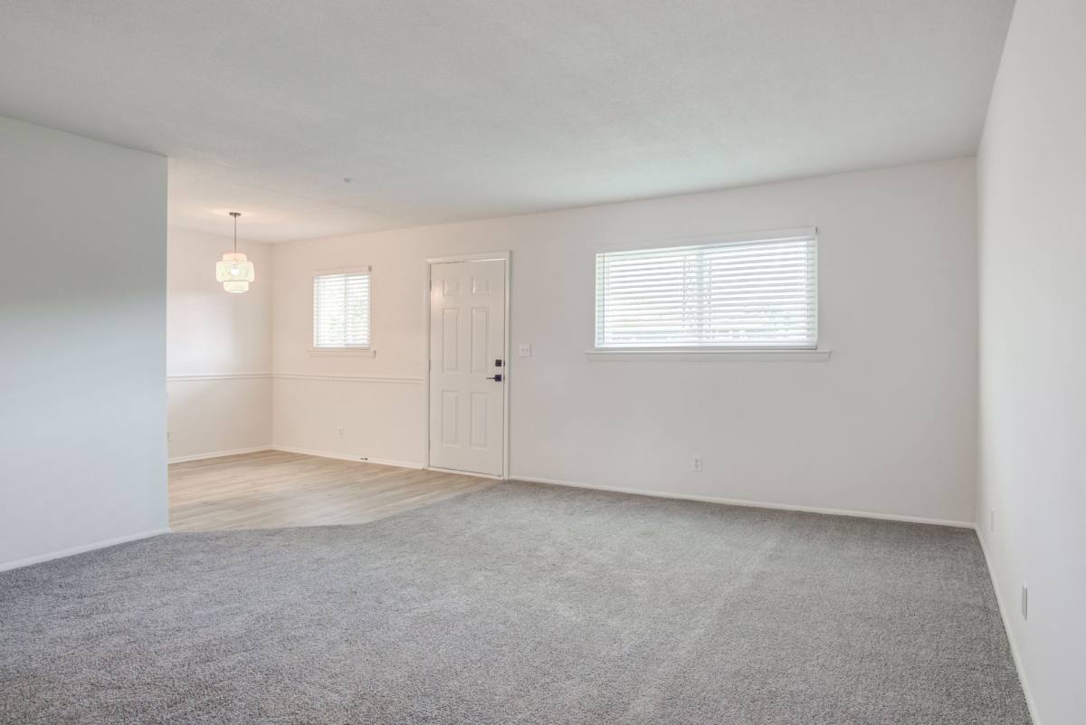 Apartment for rent at 1545-1551 Sam Rittenburg Blvd, Charleston, SC 29407
