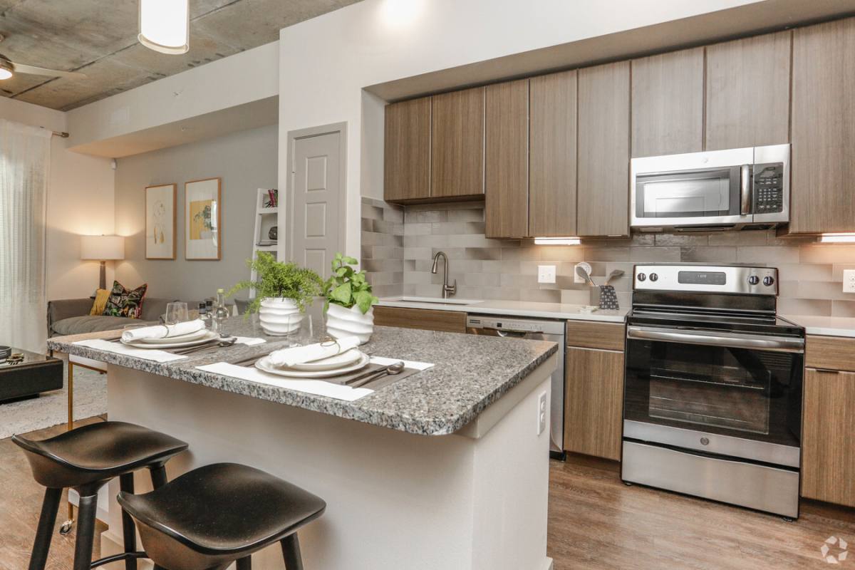 Apartment for rent at 299 W Gray St #29WG, Houston, TX 77019