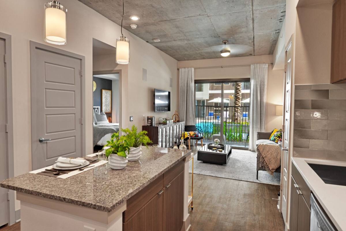 Apartment for rent at 299 W Gray St #29WG, Houston, TX 77019
