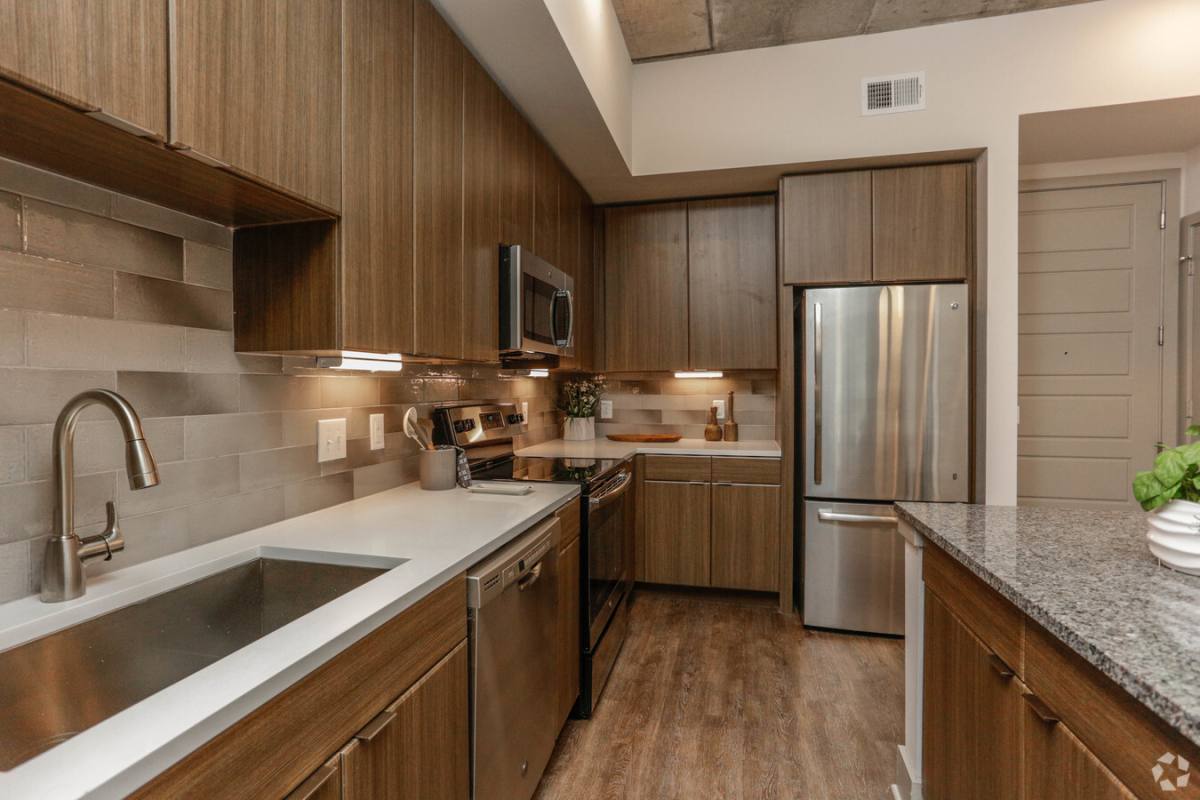 Apartment for rent at 299 W Gray St #29WG, Houston, TX 77019