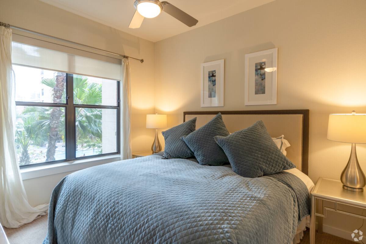 Apartment for rent at 500 Crawford St #5CF2, Houston, TX 77002