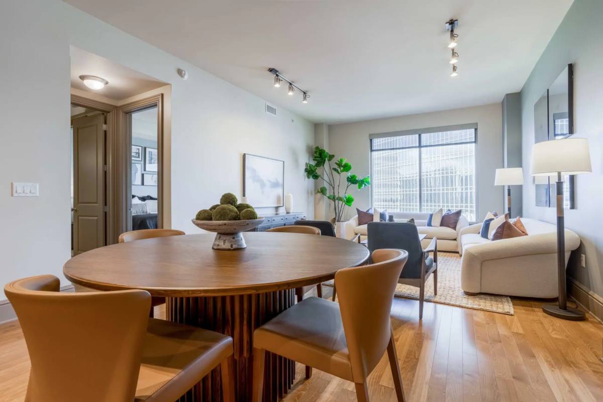 Apartment for rent at 7 Riverway #7RW, Houston, TX 77056