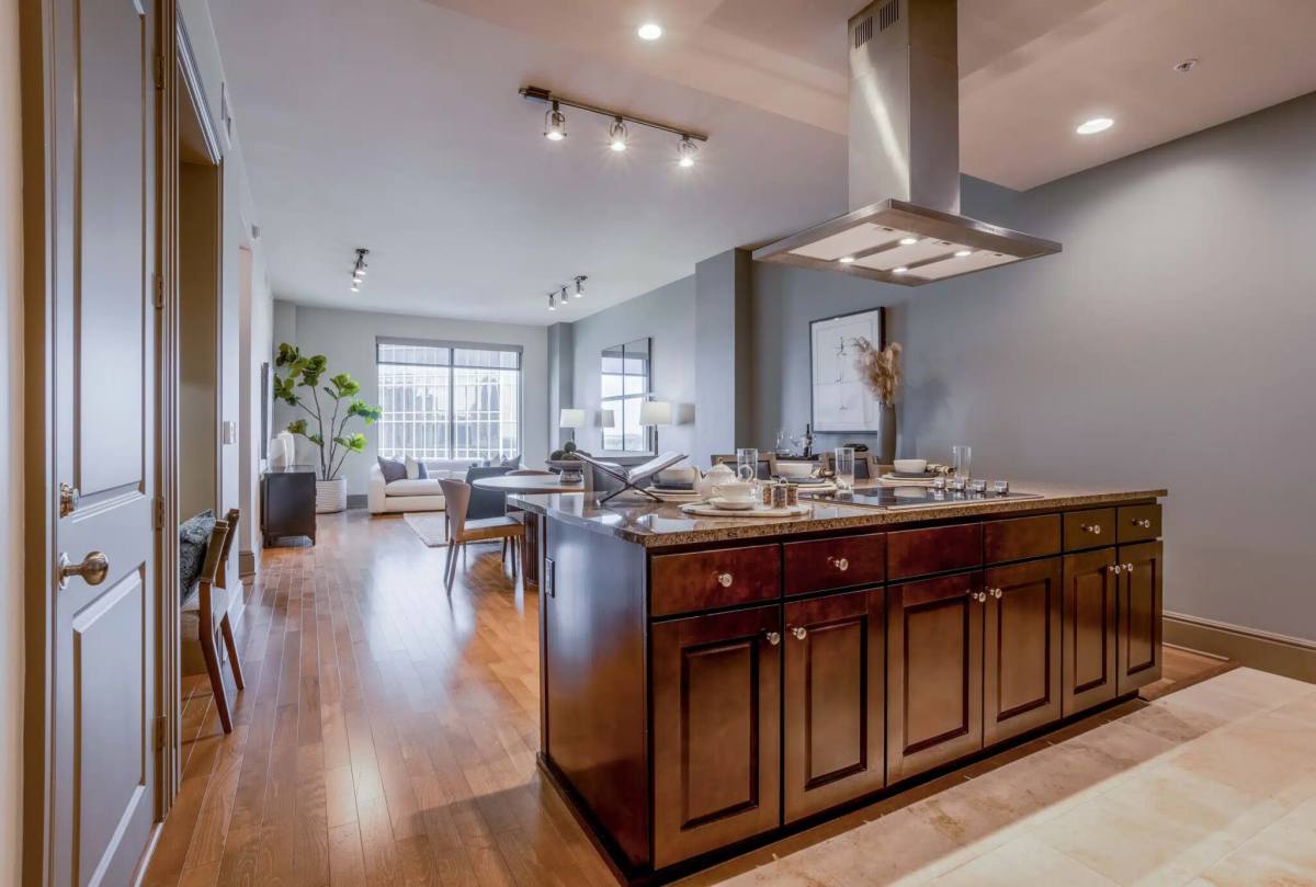 Apartment for rent at 7 Riverway #7RW, Houston, TX 77056