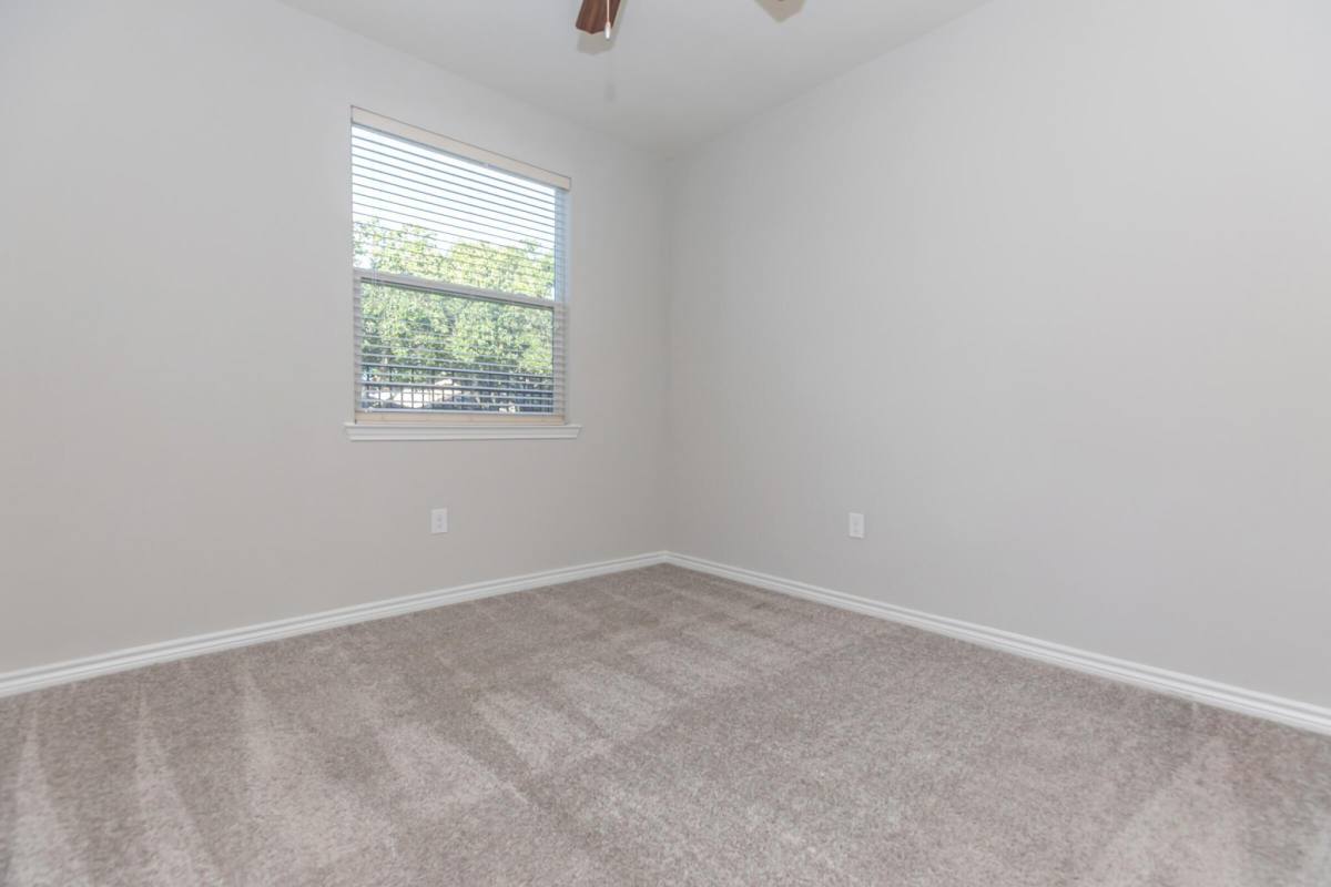 Apartment for rent at 11717 S Kirkwood Rd #AAK, Stafford, TX 77477