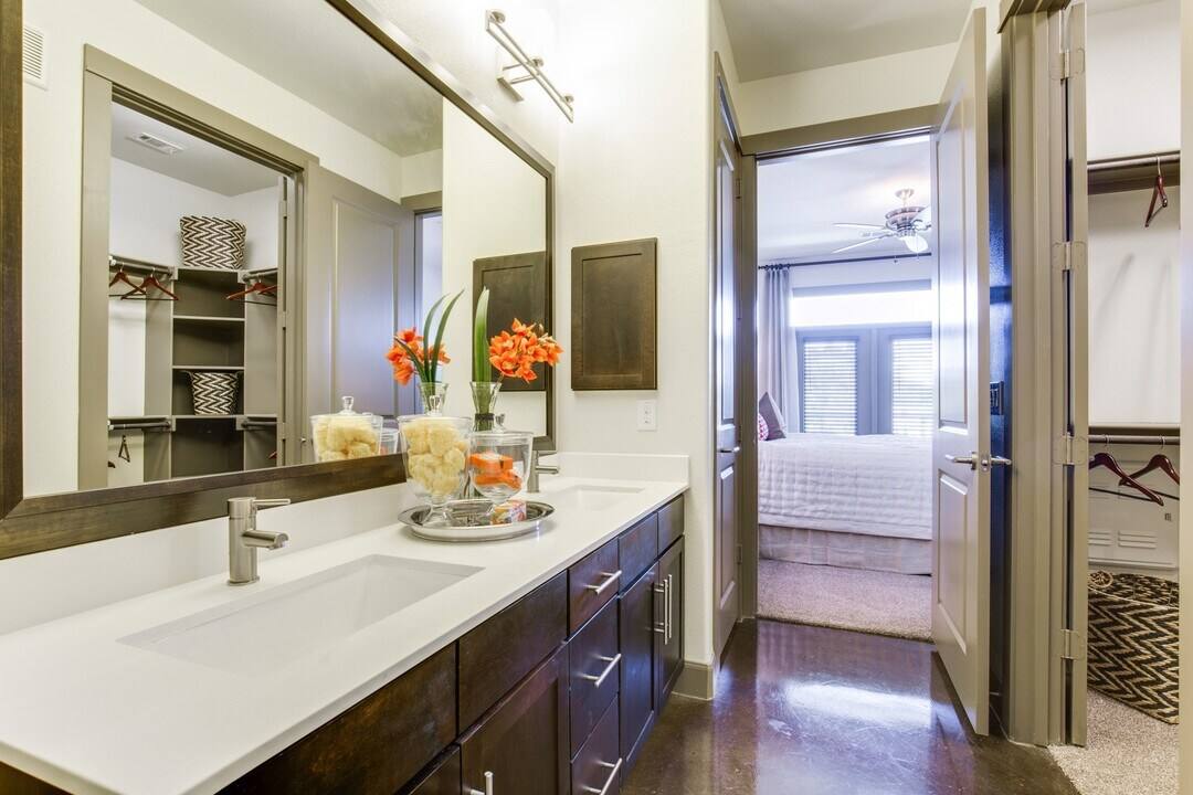 Apartment for rent at 525 Yale St #AAHH1, Houston, TX 77007