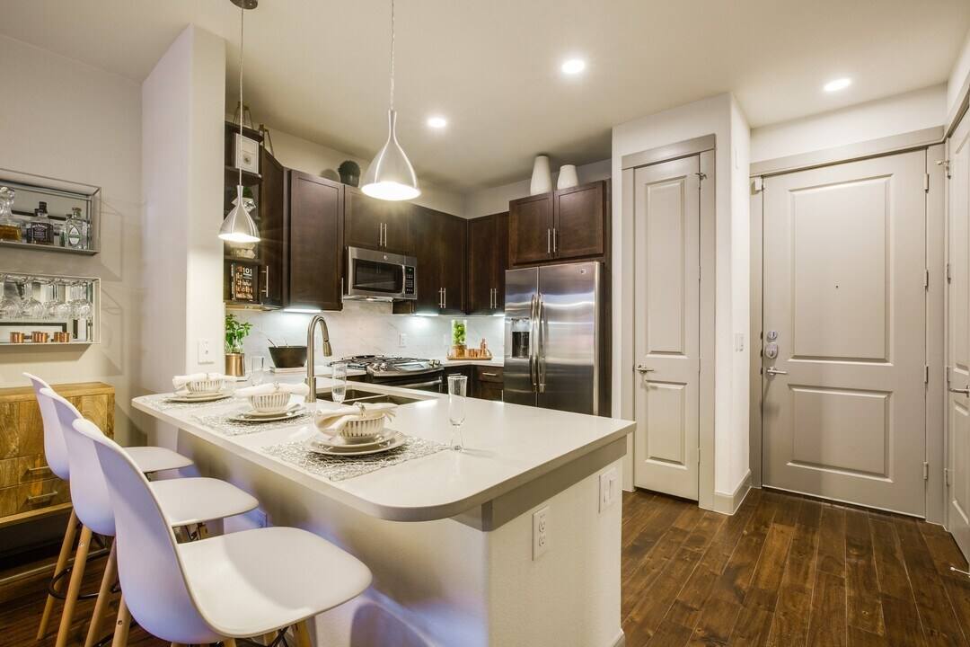 Apartment for rent at 525 Yale St #AAHH2, Houston, TX 77007