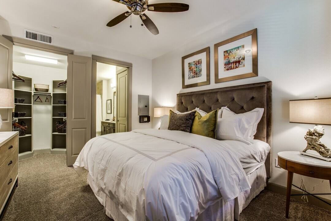 Apartment for rent at 525 Yale St #AAHH2, Houston, TX 77007