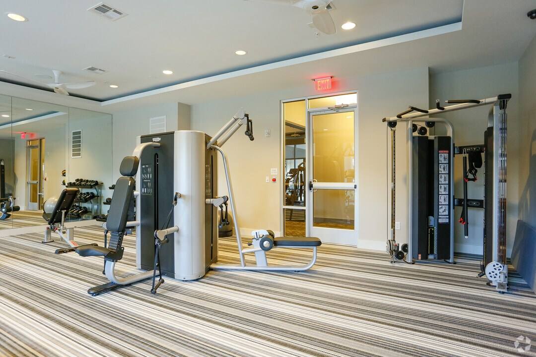 Apartment for rent at 502 S Post Oak Lane #AAT1, Houston, TX 77056