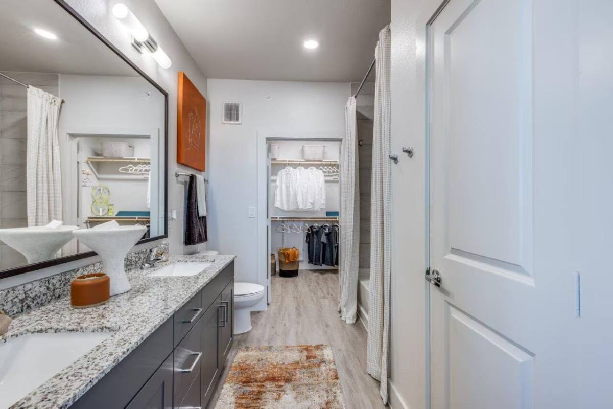 Apartment for rent at 2200 Beacon Circle #ABI, League City, TX 77573