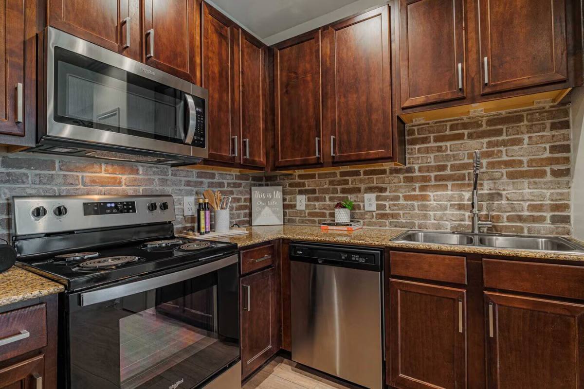 Apartment for rent at 7777 Katy Freeway Aaml, Houston, TX 77024